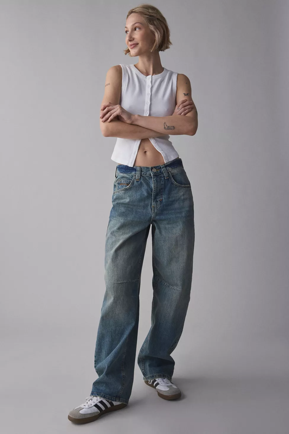 BDG Logan Buckle Baggy Barrel Jean